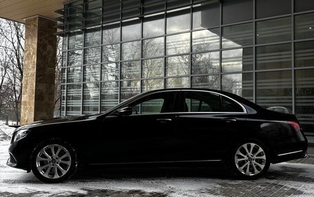 Mercedes-Benz E-Класс, 2019 год, 3 860 000 рублей, 5 фотография