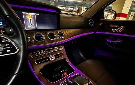 Mercedes-Benz E-Класс, 2019 год, 3 860 000 рублей, 18 фотография