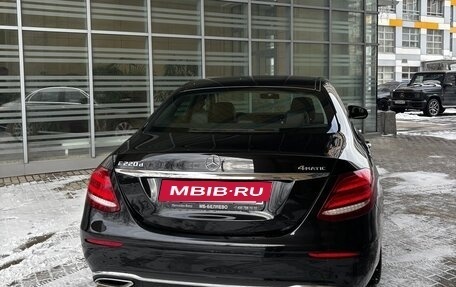 Mercedes-Benz E-Класс, 2019 год, 3 860 000 рублей, 11 фотография