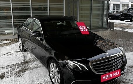 Mercedes-Benz E-Класс, 2019 год, 3 860 000 рублей, 7 фотография