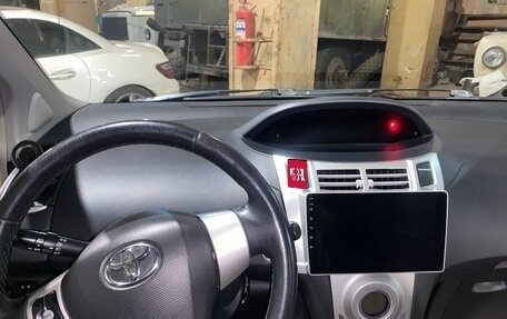 Toyota Yaris III рестайлинг, 2007 год, 600 000 рублей, 1 фотография