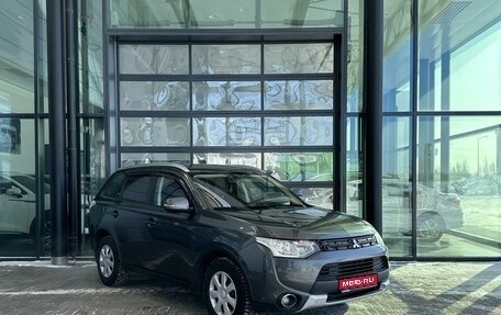 Mitsubishi Outlander III рестайлинг 3, 2014 год, 1 250 000 рублей, 1 фотография