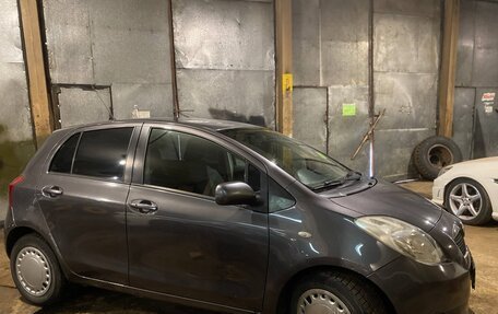 Toyota Yaris III рестайлинг, 2007 год, 600 000 рублей, 4 фотография