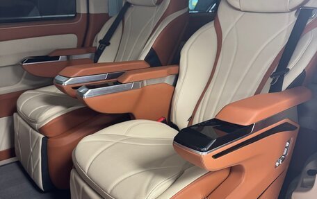 Mercedes-Benz Vito, 2024 год, 9 200 000 рублей, 16 фотография