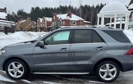 Mercedes-Benz GLE, 2017 год, 3 100 000 рублей, 15 фотография