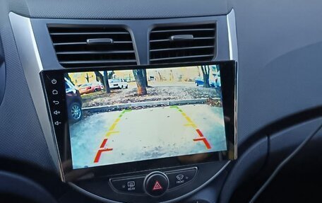 Hyundai Solaris II рестайлинг, 2015 год, 1 200 000 рублей, 4 фотография