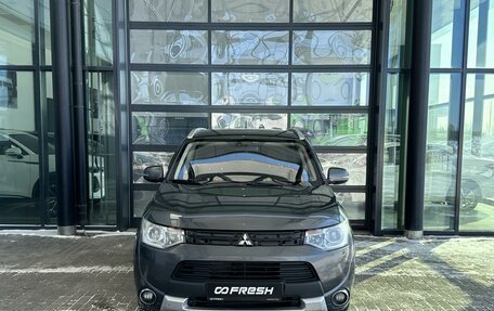 Mitsubishi Outlander III рестайлинг 3, 2014 год, 1 250 000 рублей, 3 фотография