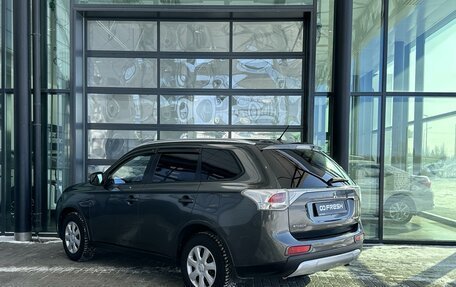 Mitsubishi Outlander III рестайлинг 3, 2014 год, 1 250 000 рублей, 2 фотография