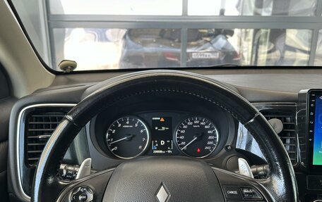 Mitsubishi Outlander III рестайлинг 3, 2014 год, 1 250 000 рублей, 10 фотография