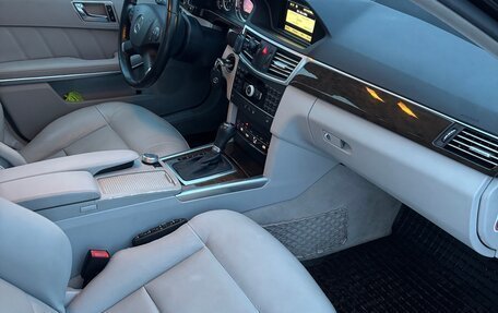 Mercedes-Benz E-Класс, 2010 год, 1 355 000 рублей, 8 фотография