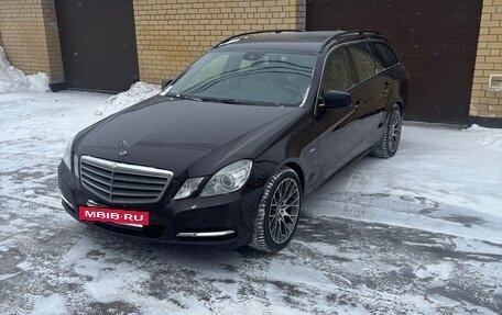 Mercedes-Benz E-Класс, 2010 год, 1 355 000 рублей, 4 фотография