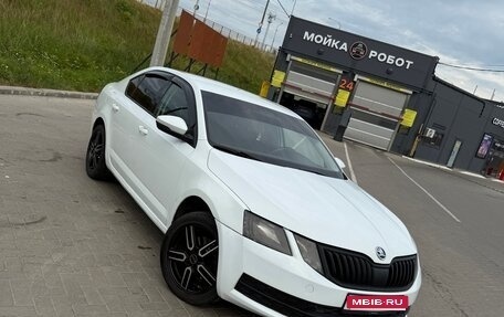 Skoda Octavia, 2018 год, 1 050 000 рублей, 2 фотография