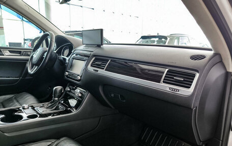 Volkswagen Touareg III, 2015 год, 3 250 000 рублей, 15 фотография