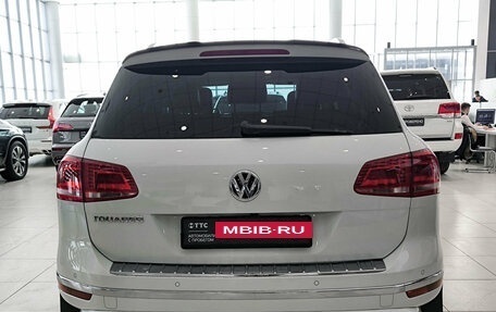 Volkswagen Touareg III, 2015 год, 3 250 000 рублей, 10 фотография