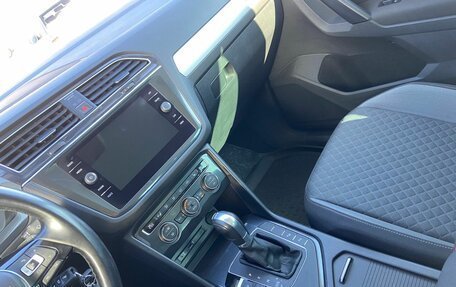 Volkswagen Tiguan II, 2017 год, 2 350 000 рублей, 27 фотография