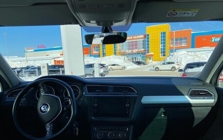 Volkswagen Tiguan II, 2017 год, 2 350 000 рублей, 28 фотография