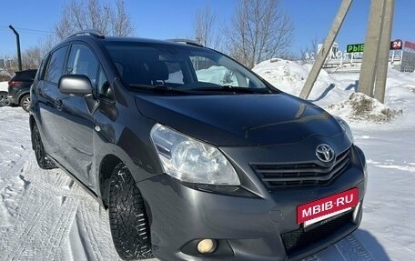 Toyota Verso I, 2010 год, 790 000 рублей, 8 фотография
