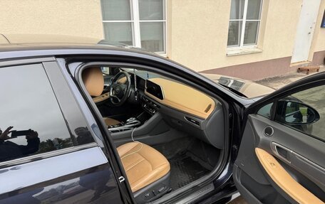 Hyundai Sonata VIII, 2021 год, 2 500 000 рублей, 4 фотография