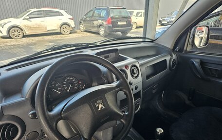 Peugeot Partner II рестайлинг 2, 2011 год, 480 000 рублей, 11 фотография