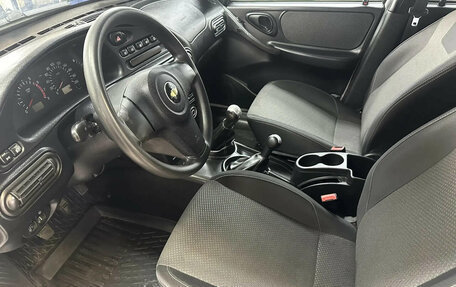 Chevrolet Niva I рестайлинг, 2017 год, 694 220 рублей, 9 фотография