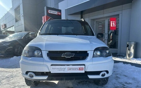 Chevrolet Niva I рестайлинг, 2017 год, 694 220 рублей, 2 фотография