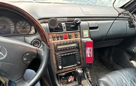 Mercedes-Benz E-Класс, 1997 год, 250 000 рублей, 3 фотография