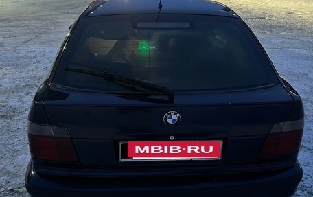 BMW 3 серия, 1998 год, 665 000 рублей, 11 фотография