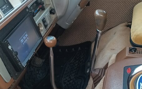 Ford Spectron, 1987 год, 600 000 рублей, 24 фотография