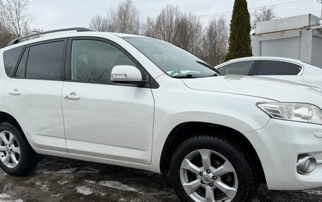 Toyota RAV4, 2011 год, 1 550 000 рублей, 4 фотография