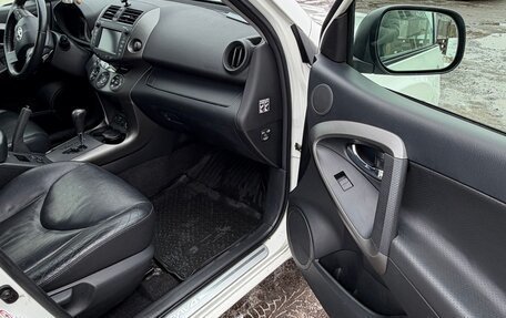 Toyota RAV4, 2011 год, 1 550 000 рублей, 17 фотография