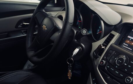 Chevrolet Cruze II, 2011 год, 650 000 рублей, 7 фотография