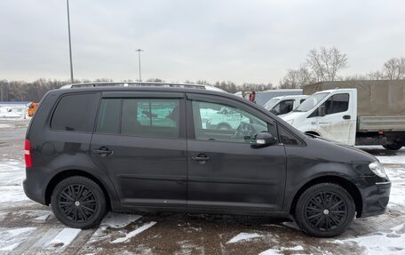 Volkswagen Touran III, 2005 год, 575 000 рублей, 6 фотография