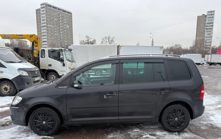 Volkswagen Touran III, 2005 год, 575 000 рублей, 4 фотография