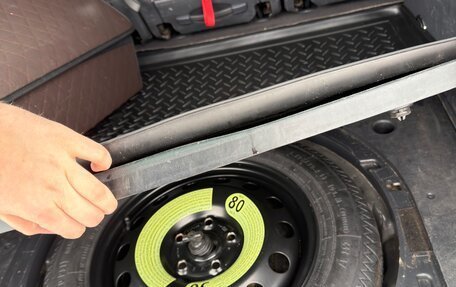 Volkswagen Touran III, 2005 год, 575 000 рублей, 18 фотография