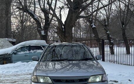 Nissan Wingroad III, 2001 год, 250 000 рублей, 2 фотография