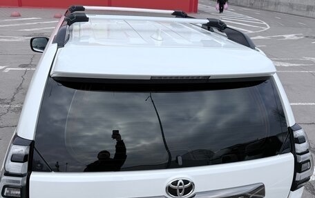 Toyota Land Cruiser Prado 150 рестайлинг 2, 2021 год, 8 000 000 рублей, 3 фотография