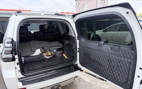 Toyota Land Cruiser Prado 150 рестайлинг 2, 2021 год, 8 000 000 рублей, 18 фотография