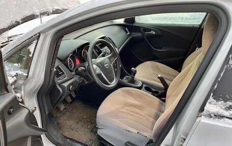 Opel Astra J, 2010 год, 850 000 рублей, 9 фотография