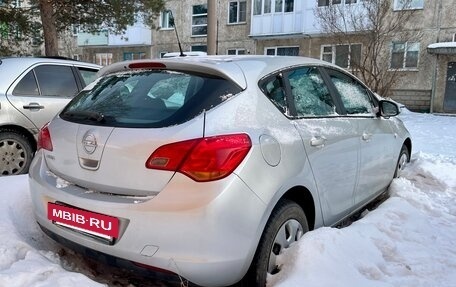 Opel Astra J, 2010 год, 850 000 рублей, 4 фотография