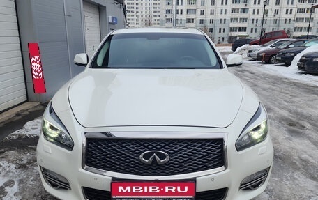 Infiniti Q70 I, 2016 год, 2 450 000 рублей, 2 фотография