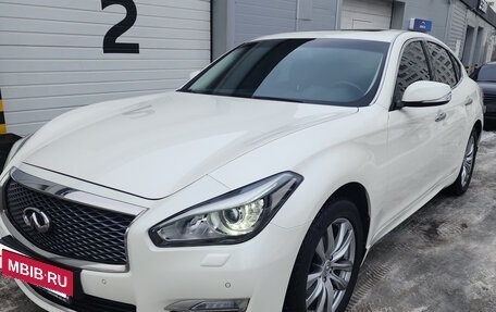 Infiniti Q70 I, 2016 год, 2 450 000 рублей, 3 фотография