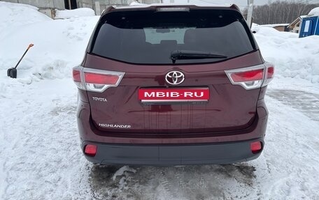 Toyota Highlander III, 2014 год, 2 400 000 рублей, 4 фотография