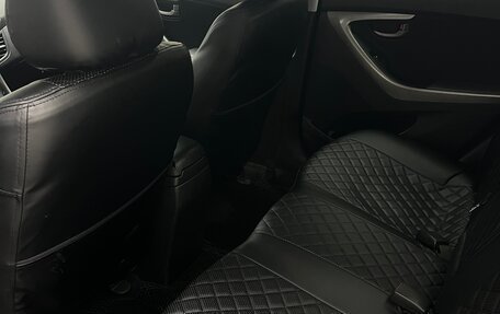 Hyundai Elantra V, 2011 год, 850 000 рублей, 4 фотография