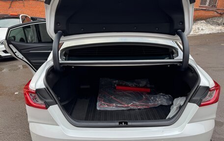 Toyota Camry, 2024 год, 3 800 000 рублей, 13 фотография
