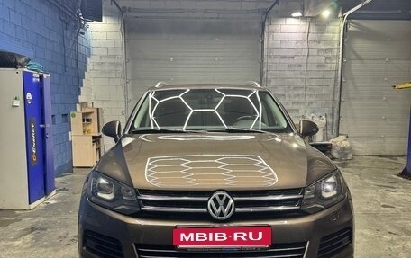 Volkswagen Touareg III, 2011 год, 1 550 000 рублей, 18 фотография