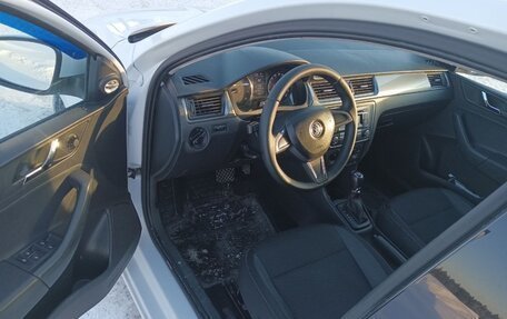 Skoda Rapid I, 2014 год, 860 000 рублей, 3 фотография