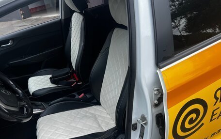 Hyundai Solaris II рестайлинг, 2017 год, 808 000 рублей, 5 фотография