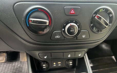 Hyundai Solaris II рестайлинг, 2017 год, 808 000 рублей, 7 фотография