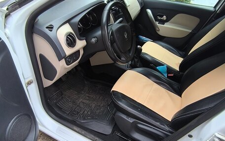 Renault Logan II, 2015 год, 1 100 000 рублей, 9 фотография