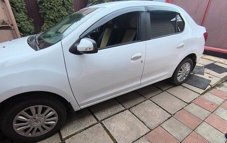 Renault Logan II, 2015 год, 1 100 000 рублей, 10 фотография